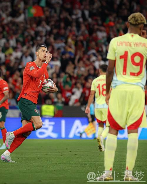 22岁超级左后卫连拿2MVP成葡萄牙英雄：压C罗力挽狂澜